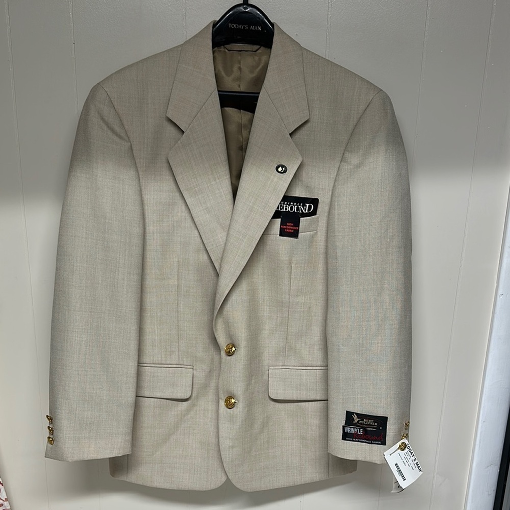 Cream Blazer with Classic Tailoring and Structured Shoulders NWT